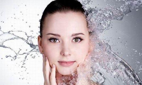 丽亚娜莱伯拉托:抗衰老，提拉紧致的化妆品什么牌子比较好，别太贵的？
