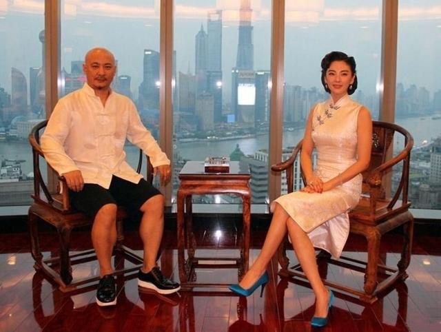 侯佩岑老公黄伯俊:如何看待周杰伦和侯佩岑这段感情？