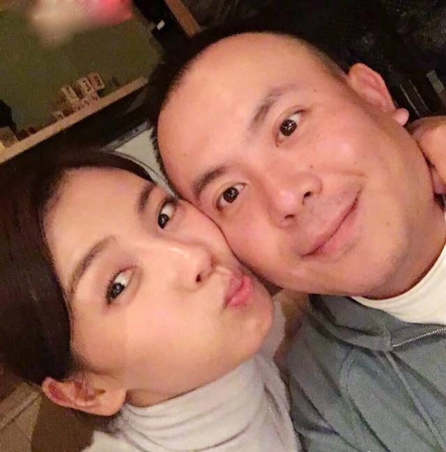 侯佩岑老公黄伯俊:如何看待周杰伦和侯佩岑这段感情？