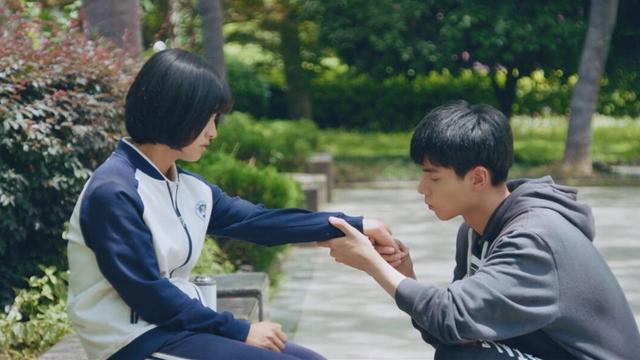 张新成身高:为什么《小美好》比《旧时光》火