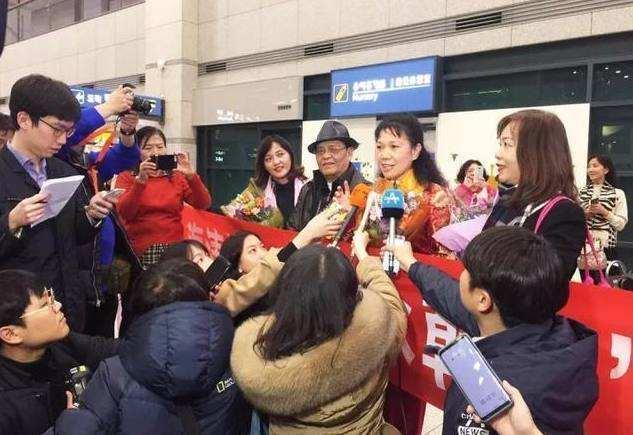 实拍90后挤奶喂狗:什么样的人才真正称得上是爱狗的善良人？