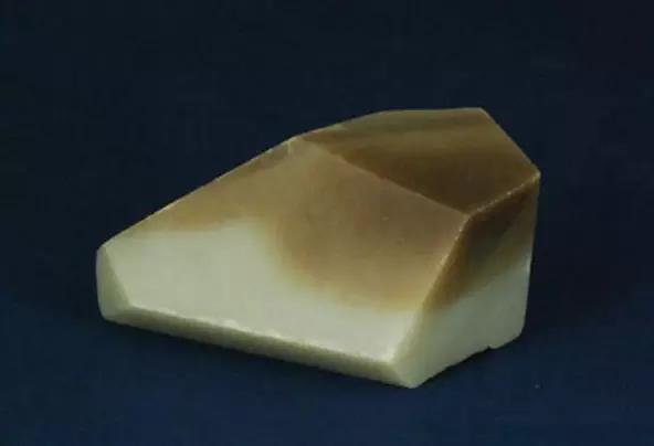 糖玉的特点和鉴定方法,怎样鉴定和田玉中的糖玉？