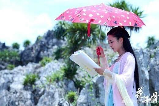 赵丽颖家境:网友表示赵丽颖不知道哪里变了，没有以前那种感觉了，有同感吗？