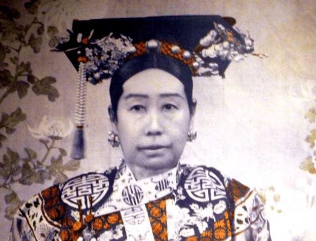 慈安太后简介:慈安太后与同治皇帝谁先死？