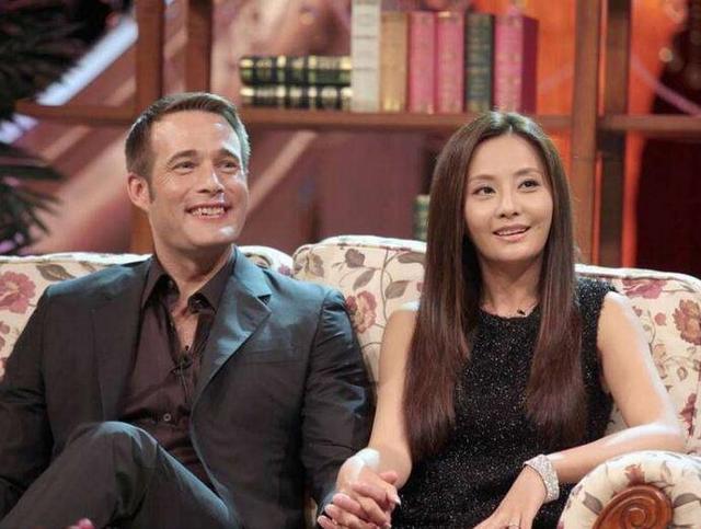 董洁牵手儿子现身:马雅舒、董洁应该参加亲子节目吗？