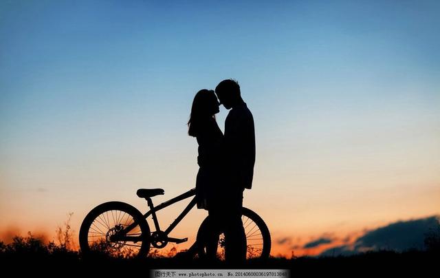 情侣理财情侣之间如何处理金钱问题的呢情侣怎么处理金钱问题