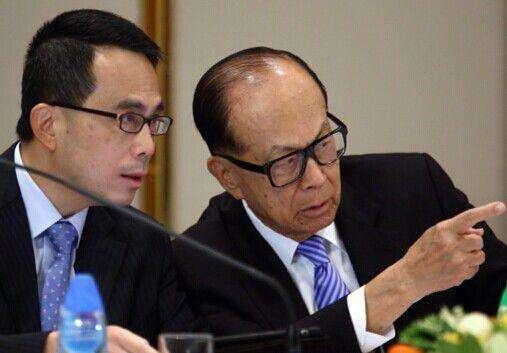 王思聪被撕腿毛:王思聪给酒神当伴郎，如果开直播收入会“过亿”吗