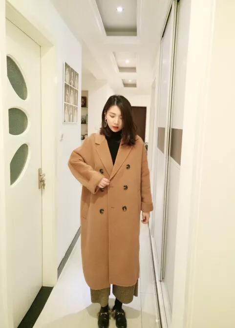 皮肤黑个子高的女孩怎么搭配日常穿搭,或者有什么好的软件推荐一下,谢了？