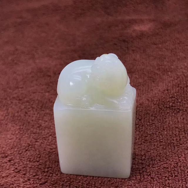 和田玉山料手镯,和田玉山料中你最喜欢哪种？为何？