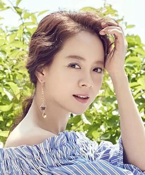 金钟国女友:为什么会说金钟国错过了李孝利？