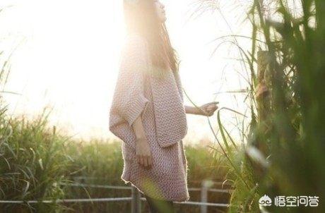 <a href=https://maguai.com/list/256-0-0.html target=_blank class=infotextkey>朋友圈</a>图片配图伤感:有哪些最新版伤感说说大全？