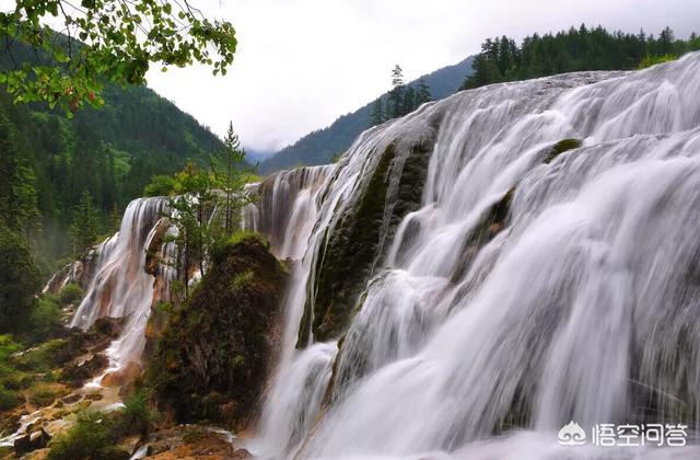 《西游记》里师徒四人走过的瀑布到底是贵州的陡坡塘还是九寨的珍珠滩？