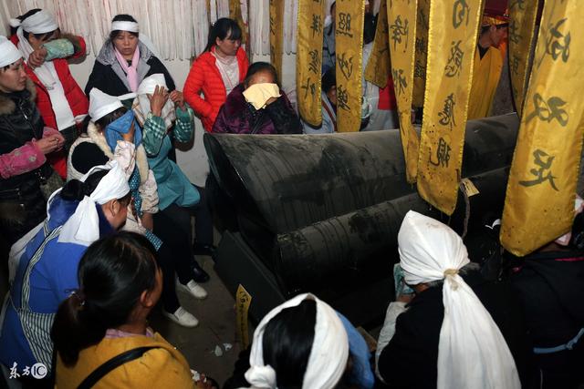 风水先生下葬顺口溜,农村新的丧葬规矩有哪些呢？