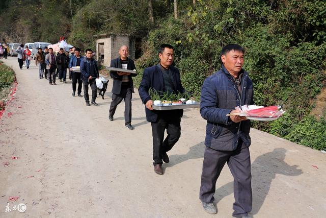 死人散花顺口溜，农村新的丧葬规矩有哪些呢