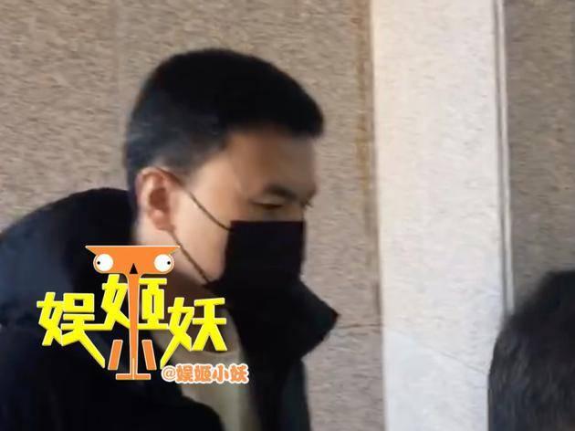 赫子铭家庭背景:如何看待何洁赫子铭这种“女强男弱”的家庭关系