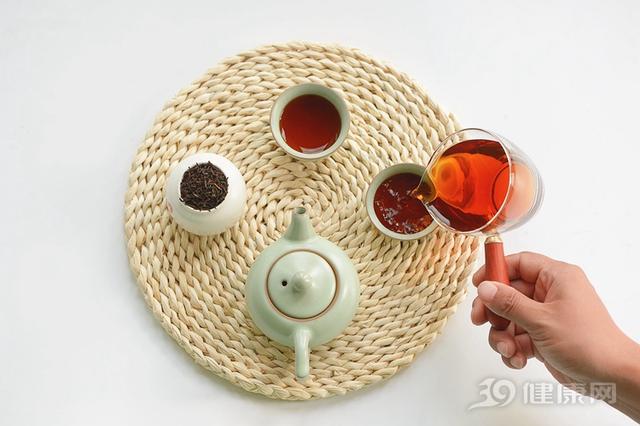 冬天喝红茶还是普洱茶更养生？