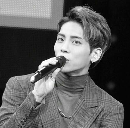 继乔任梁之后,SHINee钟铉抑郁轻生,抑郁症是否成为艺人职业病？