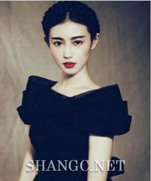 张辛苑素颜:一只红色的口红有那么重要吗