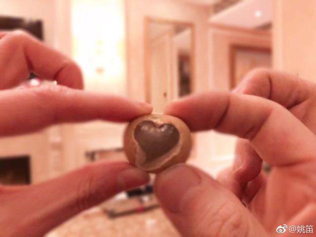 姚笛现任老公是谁:文章还是离婚了，他会和姚笛结婚吗