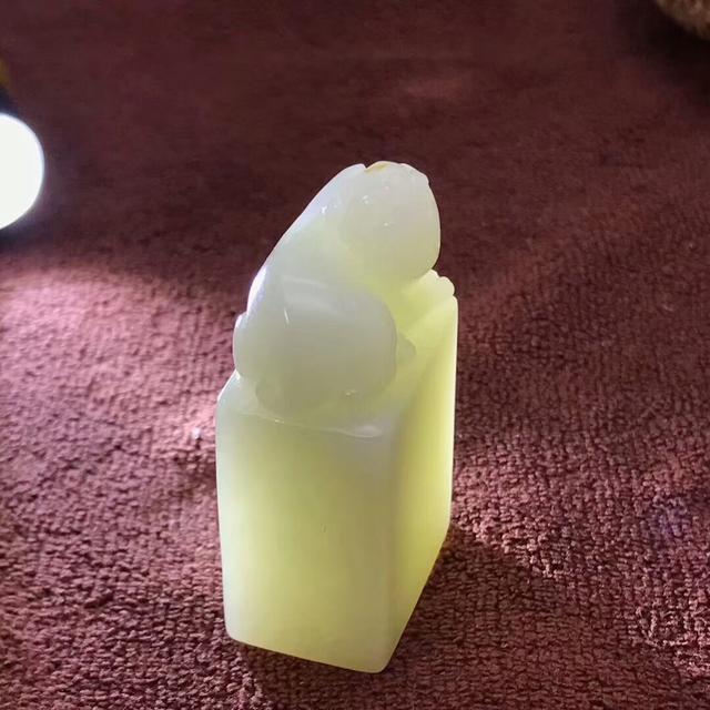 和田玉山料手镯,和田玉山料中你最喜欢哪种？为何？