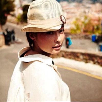 袁立晒生活照:袁立基金会要是公布帐号，你愿意捐款吗？