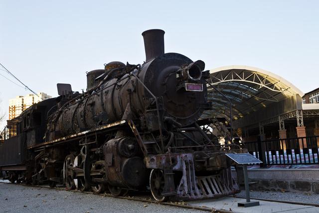 第一条铁路，中国第一条铁路建设几年？