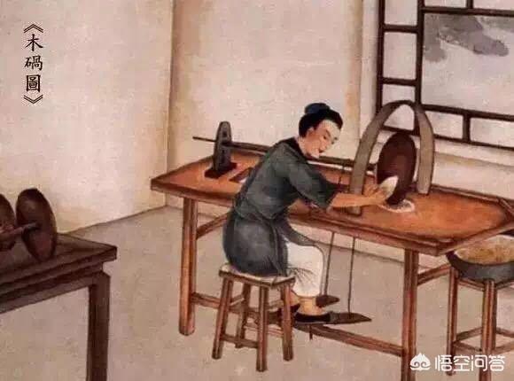 翡翠怎么雕刻,如何判断机器工和手工雕刻出来的翡翠？