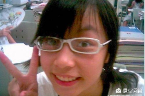 王思聪带女生看房:王思聪每次曝光新女友是不是刻意为了炒作