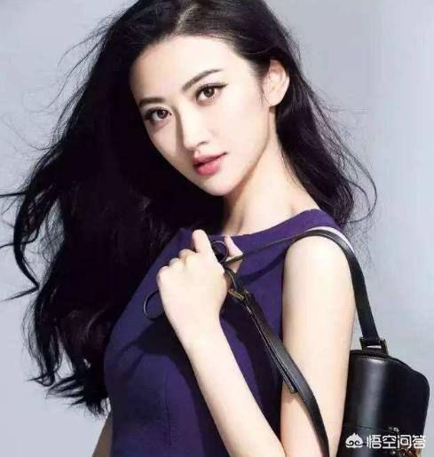 罗威士梗:为什么王思聪吃热狗的形象会爆红？