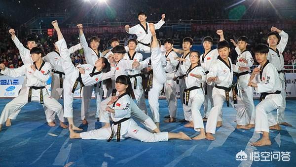 跆拳道被武术团灭:为什么现在那么多人学跆拳道，而不学中国武术呢？