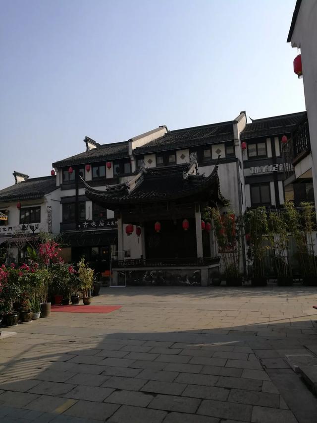 上联：冥思苦想得一小对,谁是谢邀？求下联？