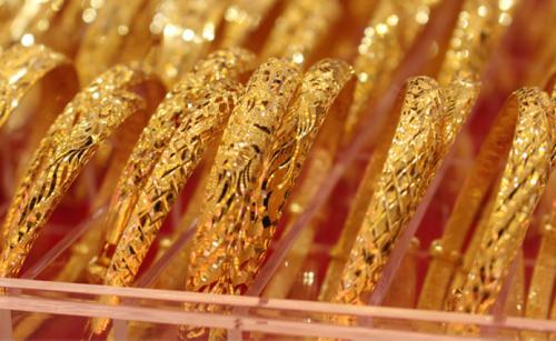 晚上睡觉戴黄金对身体好不好,睡觉时候佩戴黄金对身体有害吗？