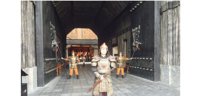 伊宁县愉群翁回族乡:古代城池中的“瓮城”是怎么出现的？它有什么功能？