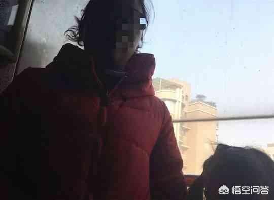 无脖牧羊犬遭弃 腾讯:“北京30套房小哥：人一闲就废了”，如果你有十套房还工作吗？