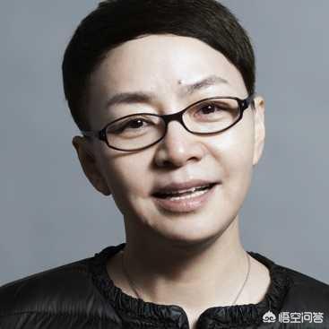 赵本山和宋丹丹:赵本山和黄宏两个人中，你更喜欢宋丹丹和谁搭档演小品，为什么
