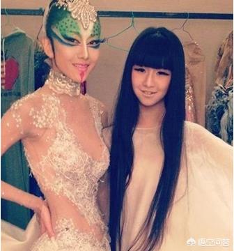 杨丽萍侄女小彩旗:上过春晚的“小彩旗”真的在和大叔谈恋爱吗