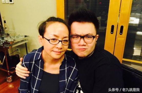 英达洗钱:英达不用在美国蹲监狱了，为什么很多人说他被抓是报应？