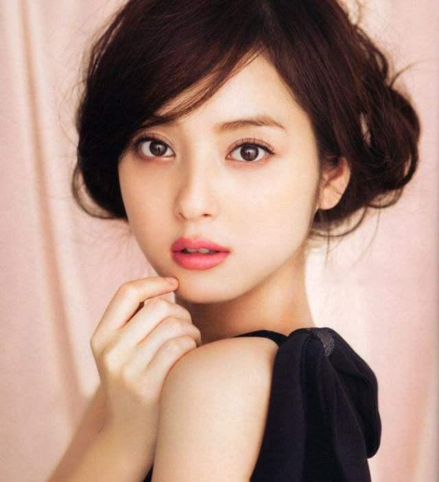 菊地凛子二胎:为什么日本化妆品比韩国化妆品强，但日本人却没韩国人漂亮？