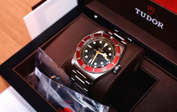 GMT Master双时区腕表怎么样，为什么香港人那么喜欢劳力士手表