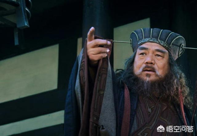 西凉军:董卓率西凉军夜宿后宫，董卓有辱骂何太后吗？
