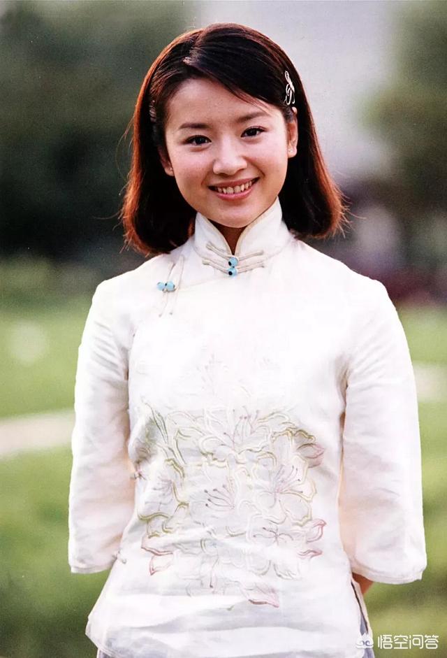 董洁的图片:和董洁相比，新版冷清秋北影校花的颜值你觉得怎么样