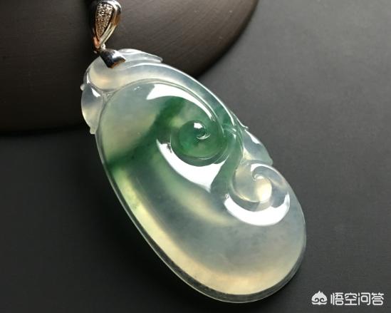 三种女人不适合戴翡翠,翡翠如意适合女士佩戴吗？多少价位合适？