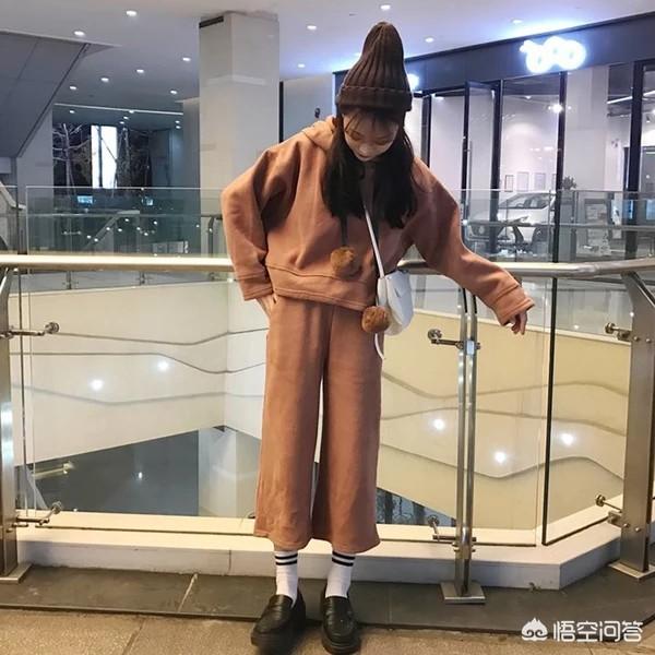 yifu:哪些衣服年轻时必须穿一次、等过了30岁就再也不能穿了？