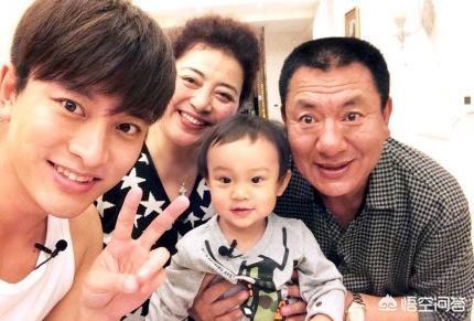 李小璐母亲:贾乃亮的母亲最终发声让大家停止，大家真的会放过李小璐吗？