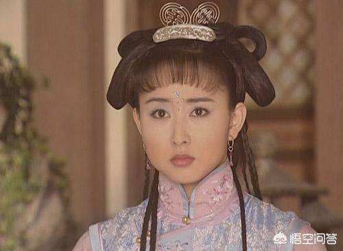 胡静整容:你认为胡静美吗，她的脸是否整过？