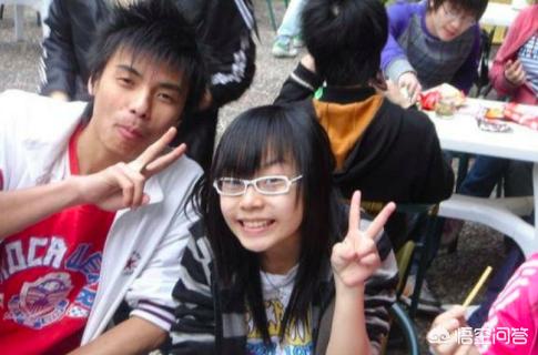 王思聪带女生看房:王思聪每次曝光新女友是不是刻意为了炒作