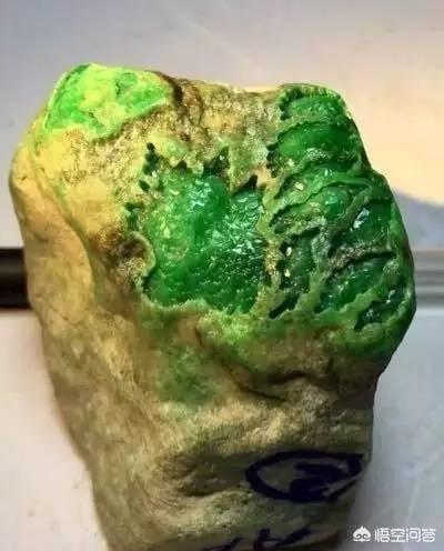 翡翠开窗料为什么不能买,翡翠原石开窗料调水方法？