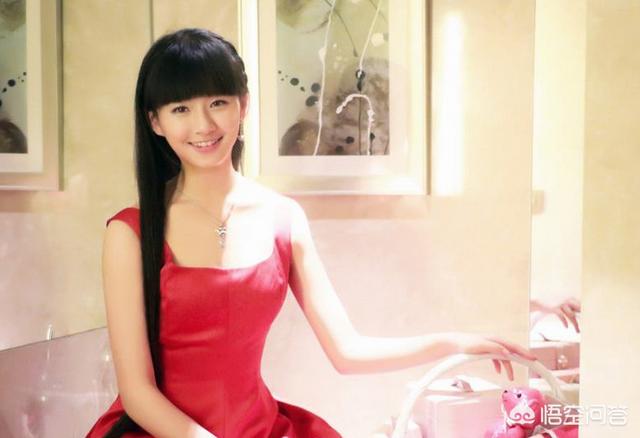 杨丽萍侄女小彩旗:上过春晚的“小彩旗”真的在和大叔谈恋爱吗