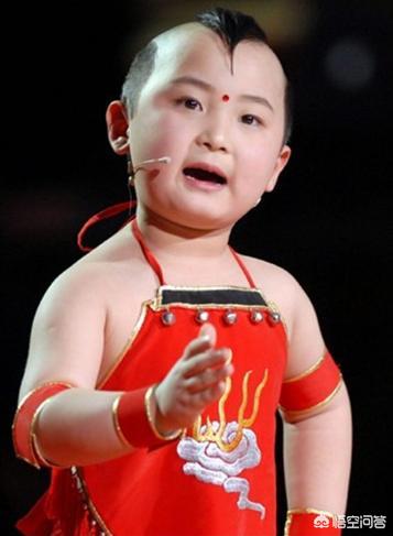 彩旗杨丽萍:细数曾经红极一时的春晚小童星，如今的他们怎么样了？