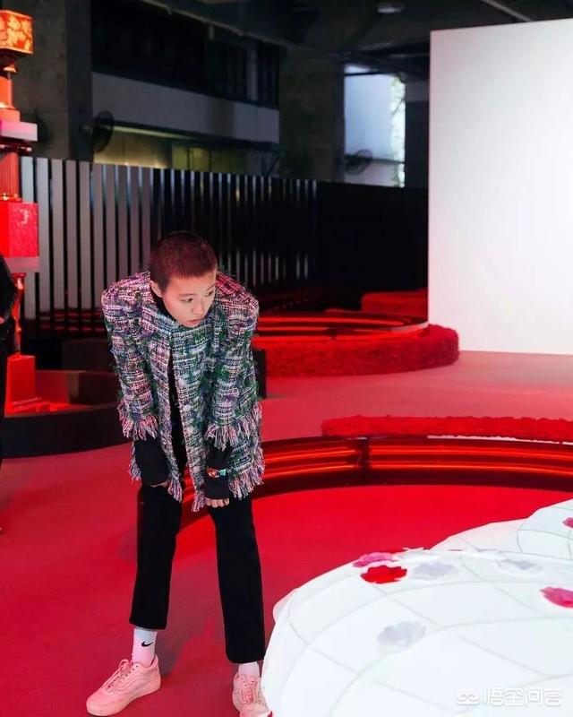窦靖童下巴那条线:窦靖童凭借什么在娱乐圈站住脚跟